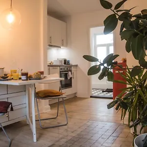 Apartment Doppelbett In Heller